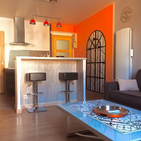 Duplex 52m2 Hyper Centre, Petite Terrasse Exposee Sud Appartement Dieppe